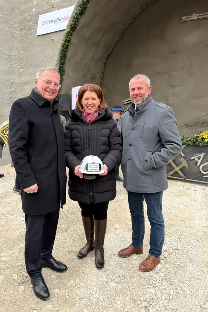 Landeshauptmann Thomas Stelzer, Tunnelpatin Landesrätin Michaela Langer-Weninger, Landtagsabgeordneter Rudolf Raffelsberger. | Foto: OÖVP Salzkammergut