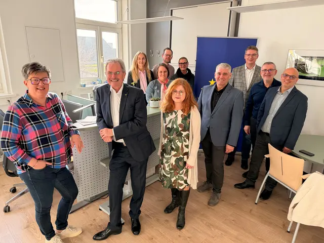 Im Bild: Landtagspräsident Karl Wilfing, Christine Schneider (Prokuristin der NÖ.Regional, Schwerpunkt EU), Sylvia Hysek (Leitung Interreg und Euregio in der NÖ.Regional), Christian Berger (Berater Fachbereich Europa),  Bürgermeister der Gemeinde Zistersdorf Elmar Schöberl, Stadtrat Johann Scherner und Stadtrat Wolfgang Böhm. | Foto: LT-Direktion NÖ / Schultes
