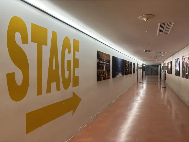 Der Weg aus den Katakomben auf die Bühne der Grazer Stadthalle.  | Foto: MeinBezirk/Markus Kropac