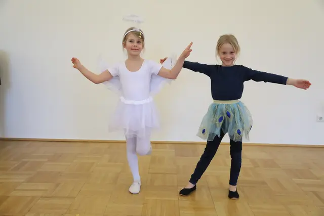 Engelein Aurora und Pfau Adele