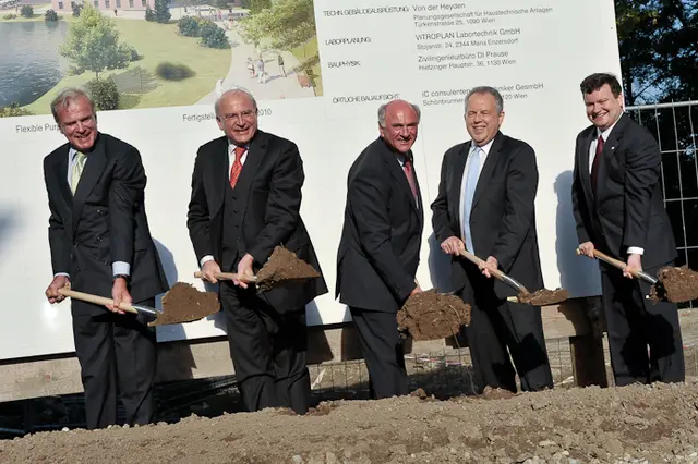 Spatenstich mit Veit Sorger, Claus Raidl, Erwin Pröll, Haim Harari und Tom Henzinger | Foto: Roland Ferrigato | ISTA.jpg