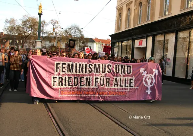 Kernpunkt des "Frauen*März 2026" ist eine Demonstration, die am 7. März 2026 am Europaplatz in Graz stattfindet. Auch darüber hinaus wird zu zahlreichen Events geladen. | Foto: MeinBezirk/Marie Ott