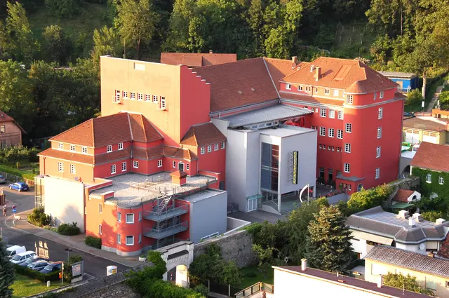 Auch in Infrastruktur, insbesondere in jene des Stadtsaales, wird investiert. | Foto: Stadt Bruck