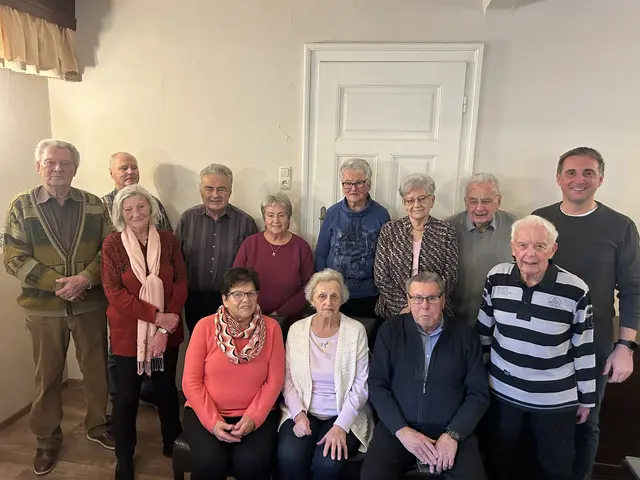 Hermann und Anneliese Clauss, Anton Kurz, Rudolfine und Franz Hinterkörner, Helga Fasching sowie Johanna und Rudolf Köstinger feierten gemeinsam mit Bürgermeister Ferdinand Lerchbaumer ihre runden Geburtstage und Jubiläen. | Foto: Ferdinand Lerchbaumner