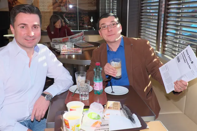 Unternehmer Dieter Schneider beim Business Brunch mit den Bezirksblättern im Februar 2015. | Foto: Bezirksblätter