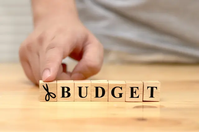 Monatliche Datenübermittlung: Unerwartete Budgetabweichungen aus den Bundesländern sollen künftig früher sichtbar werden. (Symbolbild) | Foto: Smarterpix/airdone