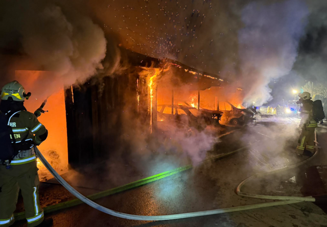 Die Feuerwehr Stuhlfelden bittet um Zusendung von Foto Material von der Entstehung des Brandes.  | Foto: Screenshot MeinBezirk/Feuerwehr Stuhlfelden