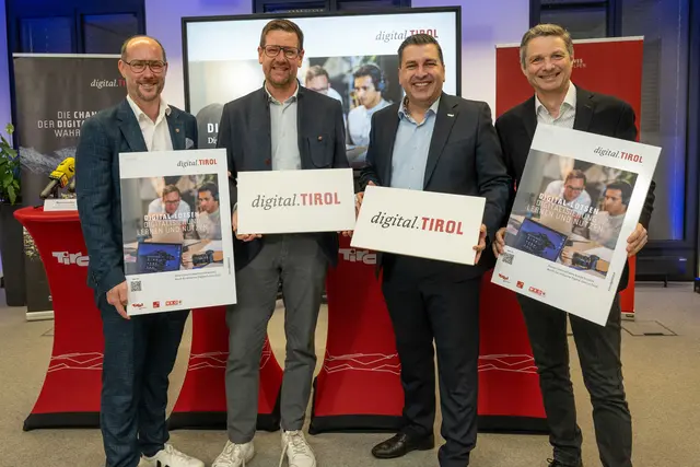 Das Land Tirol, die Wirtschaftskammer Tirol und die Standortagentur Tirol führen gemeinsam mit den Orts- und Stadtmarketingorganisationen ihre Digitalisierungsinitiative für den regionalen Handel weiter.

Im Bild von links: Mario Gerber, Landesrat für Wirtschaft, Digitalisierung und Tourismus; Roman Eberharter, Obmann der Sparte Handel in der Wirtschaftskammer Tirol; Marcus Hofer, Geschäftsführer der Standortagentur Tirol; sowie Michael Gsaller, Leiter des Stadtmarketings Hall und Präsident des Dachverbands Stadtmarketing Austria. | Foto: Standortagentur Tirol