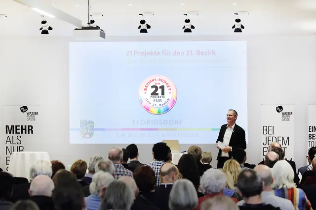 Floridsdorfs Bezirksvorsteher, Georg Papai (SPÖ) präsentierte, welche 21 Projekte auf den Bezirk 2026 zukommen. | Foto: BV21