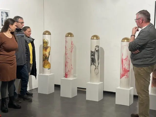 Stelen mit erotischen Motiven von Günther Schafellner - betitelt „Phallus Sextett“ | Foto: Josef Goldhofer