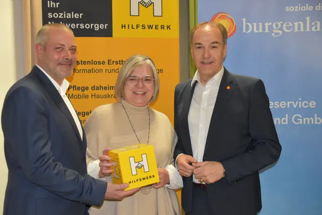 Nikolaus Scharmer (Geschäftsführer Hilfswerk), Manuela Prenner (Soziale Dienste Burgenland) und Landesrat Leonhard Schneemann informierten über die Pflegeregion Großpetersdorf. | Foto: MeinBezirk/Michael Strini