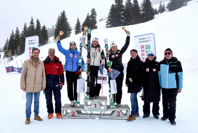 Von links: Sportstadtrat Klaus Penz, Gerhard Hofstätter (Obmann Skiclub St. Michael-Koralpe), Anna Schilcher (2. Platz), Pia Hauzenberger (1. Platz), Nadine Hundegger (3. Platz), Bürgermeister Alexander Radl, ÖSV-Funktionär Benjamin Prantner, Helmut Karner (Geschäftsführer Koralm Schi GmbH) | Foto: Stadtgemeinde Wolfsberg