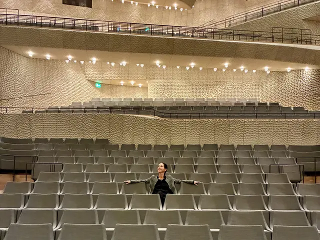Im großen Saal der Elbphilharmonie gibt es 2.100 Sitzplätze.  | Foto: Carsten Fastner
