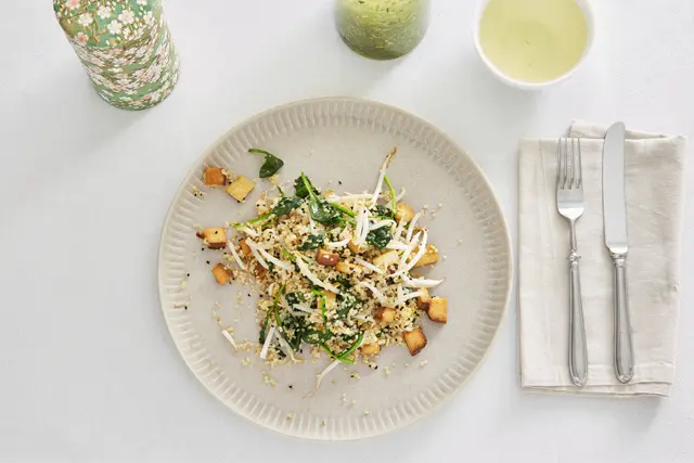 Quinoa Pfanne mit Tofu und Sprossen | Foto: Daniel Nuderscher
