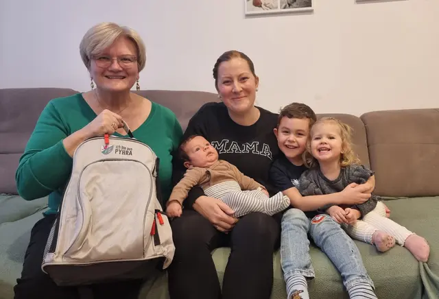 Vizebürgermeisterin Erika Zeh und Romina Gugerell mit Sohn Tobias, Sohn Matheo und Tochter Lena. | Foto: Gemeinde Pyhra