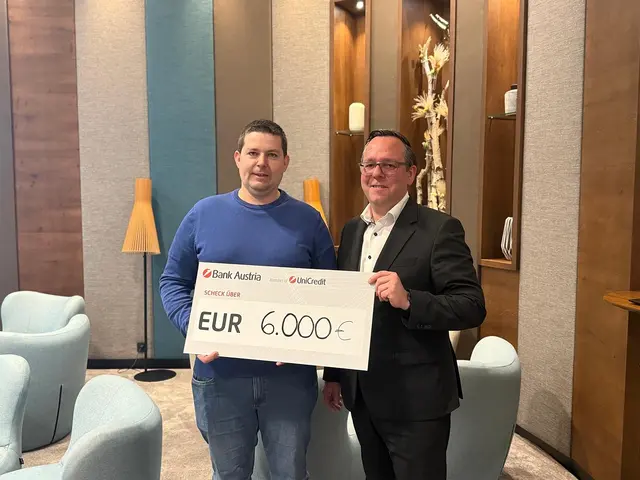 Familienvater Erwin Gruber und Sole Felsen Welt-Geschäftsführer Bernhard Strohmeier. | Foto: Sole Felsen Welt