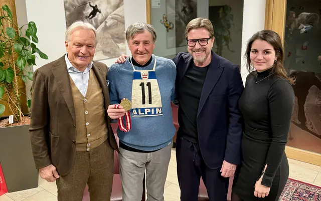 Piero Gros, flankiert von Richard Walter, Christian Abenthung und Anna Meraner | Foto: Lizum 1600