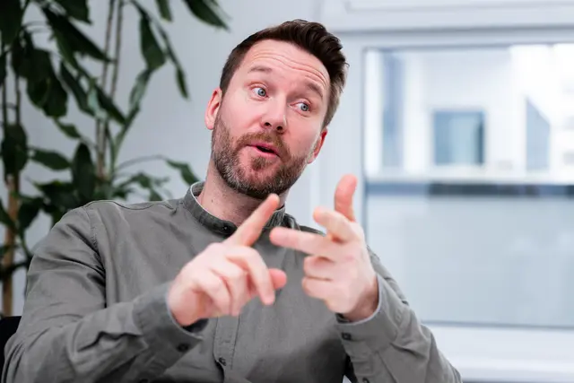 MFG-Klubobmann Manuel Krautgartner im Gespräch mit MeinBezirk OÖ. | Foto: MeinBezirk OÖ/Siegl