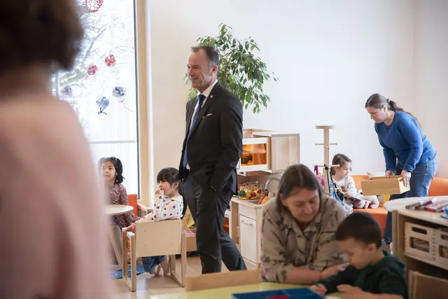 Im Zuge des Projekts „Schlau in Lehen“ wurde der Kindergartenstandort in der Franz Martin Straße umfassend saniert und durch einen Neubau erweitert. Die neue Einrichtung bietet insgesamt Platz für acht Gruppen.  | Foto: Stadt Salzburg/Rocio Escabosa