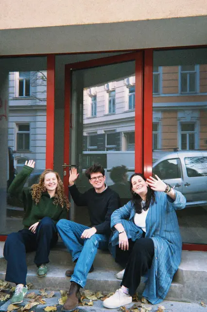 Das Team hinter dem Projekt: Mia Stolberg, Sebastian Schicht und Aglaë Kinsky. | Foto: Malma Artcafé