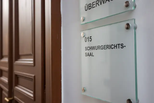 Die Verhandlung findet im Schwurgerichtssaal statt. | Foto: Pressefoto Scharinger