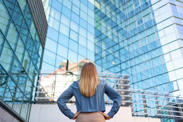 Sie wollen hoch hinaus!? Dann nutzen Sie das Wirtschaftspanorama und präsentieren Sie Ihr Unternehmen professionell und nachhaltig einer breiten Leserschaft.
 | Foto: freepik