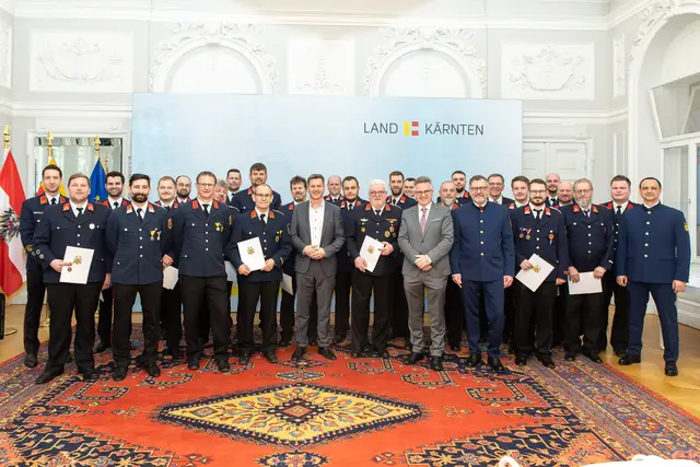 Verleihung Katastrophenschutz-Einsatzmedaillen mit Daniel Fellner. | Foto: LPD Kärnten/Gleiss