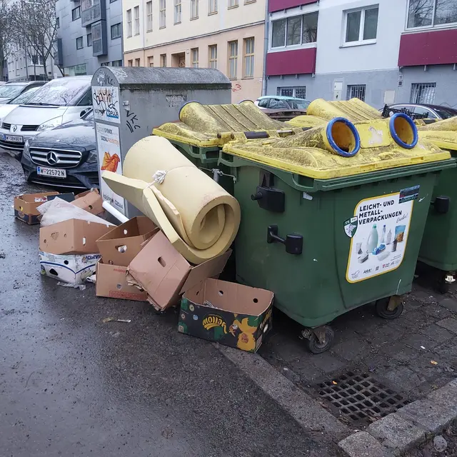 Müll, soweit das Auge reicht? Zahlreiche Favoritnerinnen und Favoritner haben sich bei MeinBezirk mit der Sorge gemeldet, die MA 48 hätte den Bezirk vergessen. MeinBezirk hat nachgefragt. | Foto: zVg