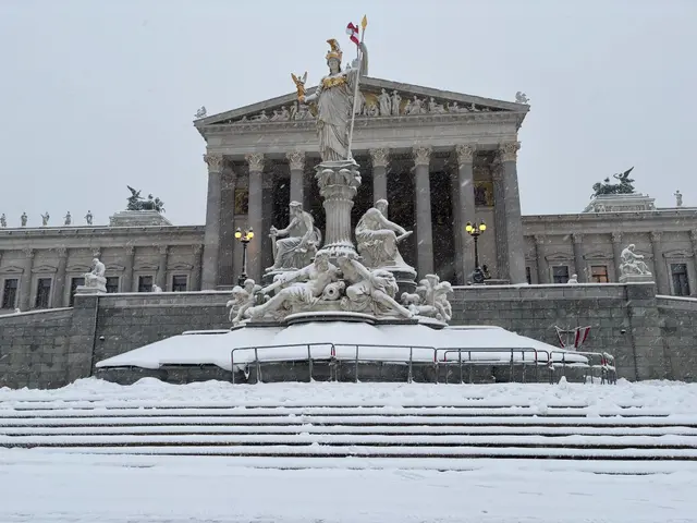 Auch das Hohe Haus präsentierte sich am Freitag in winterlichem Weiß und war von einer dichten Schneeschicht überzogen. | Foto: MeinBezirk