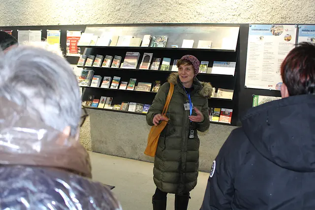 Katharina Nagy leitete die Themenstadtführung "Prost und Mahlzeit – Wirtshausgeschichte Hall".