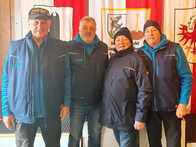 Rang 7 die Schrepfer Preis Gewinner EC Brixen; Josef Fuchs, Max Pöll, Christian Wahrstätter und Werner Fercher.