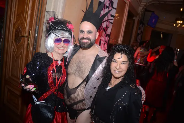 Organisator Joe Niedermayer freute sich über eine ausverkaufte Ballnacht.  | Foto: MeinBezirk/Andreas Strick