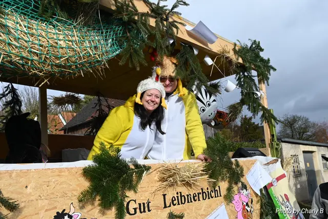 Henne mit Hahn vom 'Gut Leibnerbichl': Sonja und Wolfgang Raidl | Foto: Karl Baumgartner