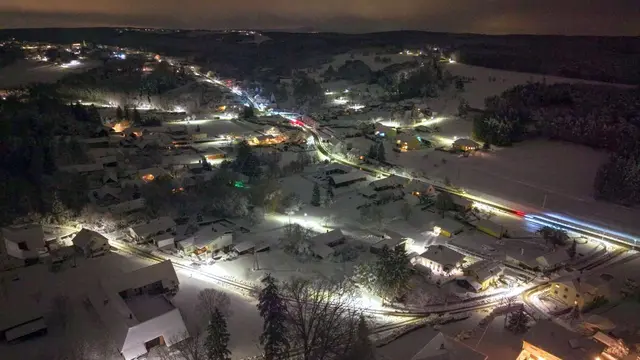 Der heftige Schneefall am Freitag führte in vielen Haushalten im Burgenland zu Stromausfällen. Samstagabend konnten fast alle Haushalte wieder ans Netz geschlossen werden. | Foto: Reinhard Pomper