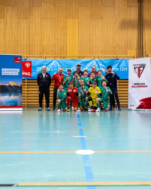 Nach 139 Spielen jubelt die WSG Tirol über den Titel im U14-Bewerb des TIWAG Hallen-Nachwuchs-Cup 2026 des TFV. | Foto: TFV/Daniel Schönherr