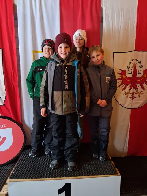 Start Nr. 4 ESV Erpfendorf; Phillip Hanser, Richard Weidinger, Larissa Unterberger und Fabian Endstrasser