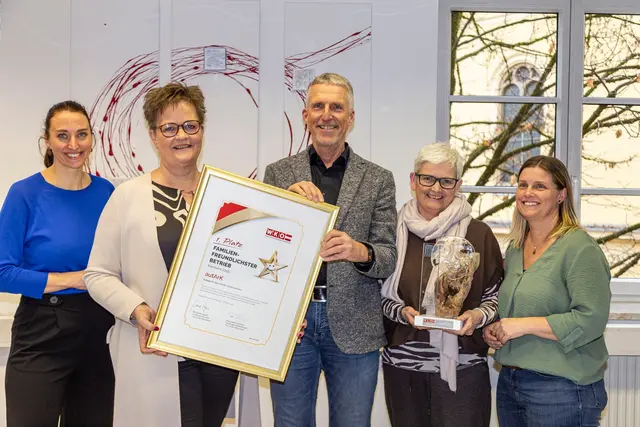 v.l.n.r.: Stephanie Schuller (autArK, Assistenz der Geschäftsführung), Astrid Legner (Vizepräsidentin WK Kärnten), Andreas Jesse (Geschäftsführung von autArK), Susanne
Hödl (Geschäftsführung-Stv. autArK) und Prokura, Michaela Kuchernig (autArK, Projekt- und
Qualitätsmanagement). | Foto: WK Kärnten