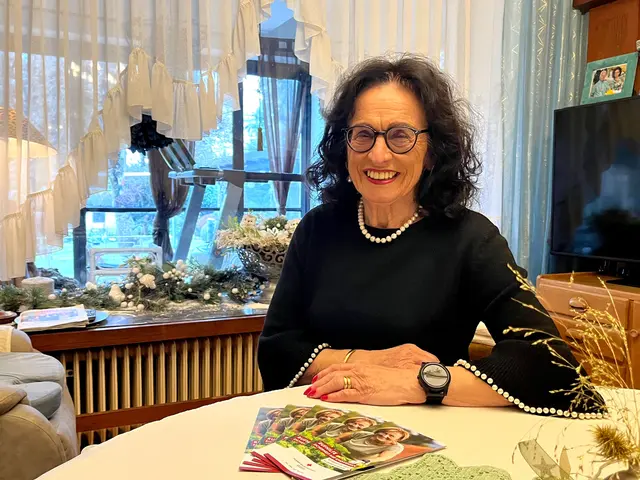 Doris Lobenwein mit der neuen Uhr | Foto: Fotos: (KK)