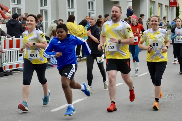 Bewegung für die gute Sache in Pitten. | Foto: Elisabeth Peinsipp