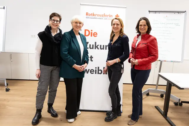 Staatssekretärin a.D. und Initiatorin Christine Marek, Bundesministerin a.D. Maria Rauch-Kallat, Geschäftsführer-Stellvertreterin Andrea Winter, Rotes Kreuz NÖ und Christina Lohninger | Foto:  RK NÖ / I. Raslagg