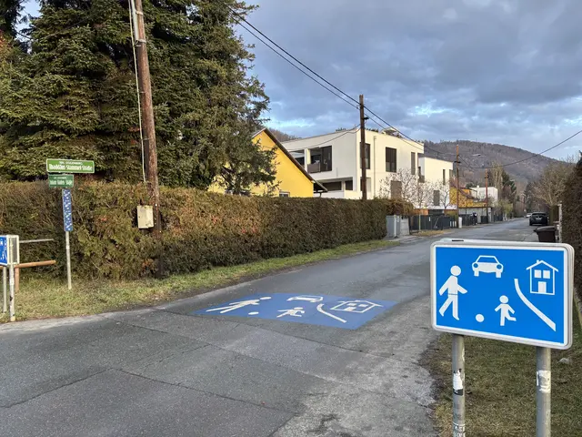 Die Quergasse wurde zu einer Wohnstraße umfunktioniert.  | Foto: MeinBezirk/Markus Kropac