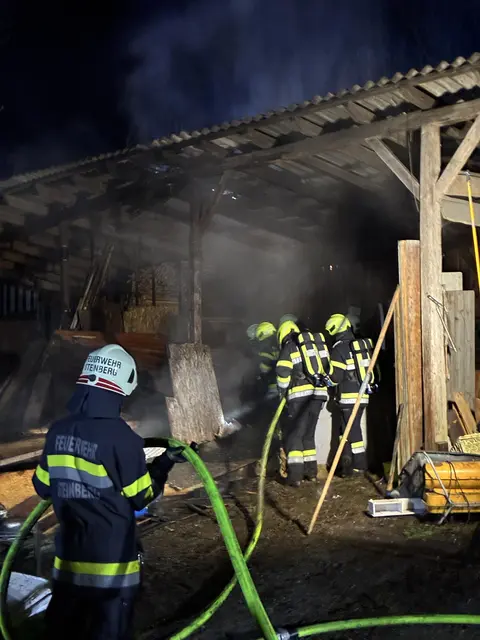Eine Scheune in Steinberg hatte zu brennen begonnen, der Brand konnte rasch gelöscht werden. | Foto: FF Steinberg