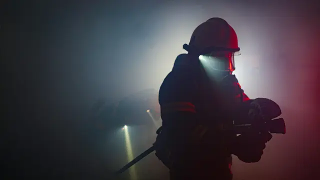 Die Grazer Berufsfeuerwehr musste am Montag zu einem Küchenbrand im Bezirk Jakomini ausrücken.  | Foto: Unsplash/ Nejc Soklič