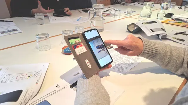 Der vergangene Workshop drehte sich um den richtigen Umgang mit dem Smartphone.  | Foto: Karl Hemmelmayr