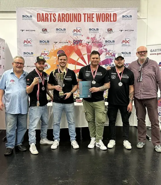 Die Herren im schwarzen T-Shirt - der DC Neukirchen 1 mit David Taputu, Willi Berghamer, Manuel Scheuringer und Matteo Taputu - schafften es auf den zweiten Platz bei den österreichischen Staatsmeisterschaften. | Foto: Willi Berghamer