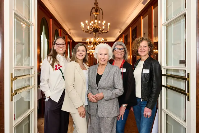 v. l.: Julia Querfeld, Karoline Klezl, Anita Querfeld, Andrea Winkler, Irmgard Querfeld freuen sich auf die Frauenwoche in der "Stadtfrau".  | Foto: Barbara Wirl