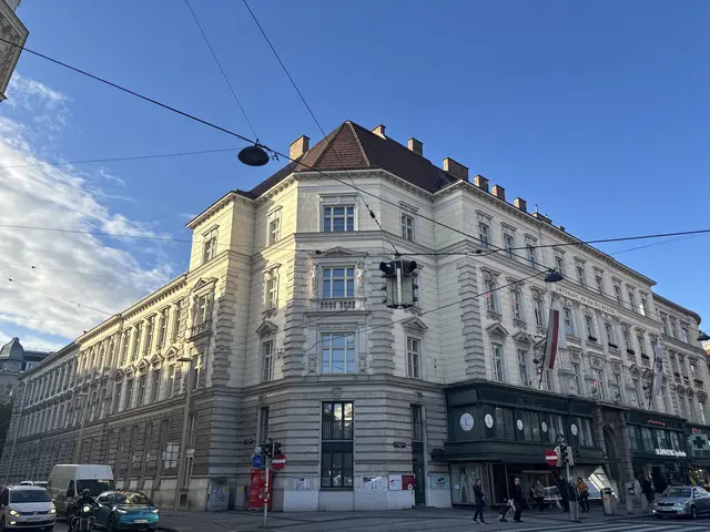 Die Ausstellung "Mein Dein Unser Kosmos" findet in der Bezirksvertretung in der Schönbrunner Straße 259 statt. | Foto: Marlene Graupner/MeinBezirk