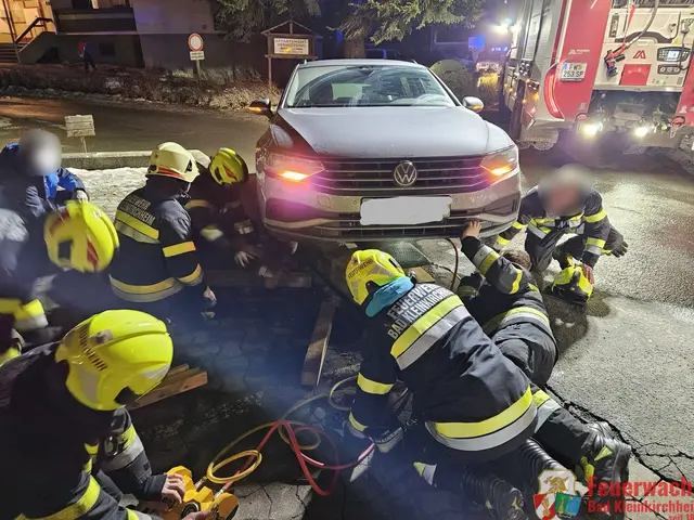 Ein Fortkommen aus eigener Kraft sei nicht mehr möglich gewesen, ohne größere Schäden zu riskieren.  | Foto: Freiwillige Feuerwehr Bad Kleinkirchheim