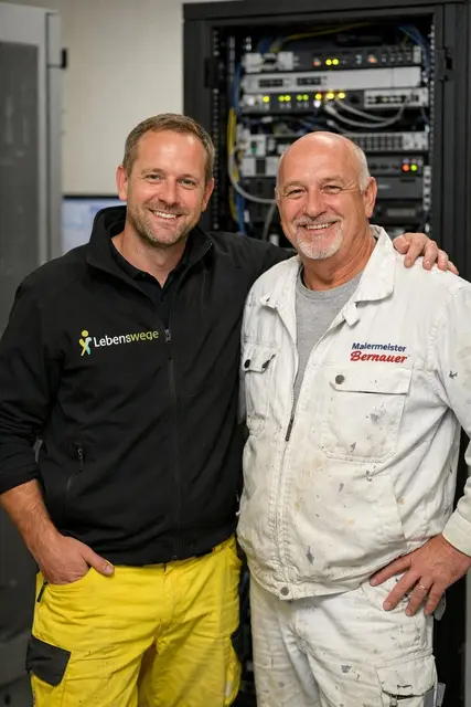 Im Bild: li. Georg Grill von Lebenswege, re. Malermeister Johann Bernauer