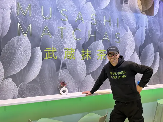 Stefan Eibl hat ein neues Matcha-Lokal am Tullnerfelder Bahnhof eröffnet. | Foto: Victoria Edlinger